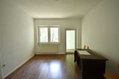 Zentrale Lage! Bezugsfreie 3-Zimmer-Whg mit Balkon und EBK  in Krefeld