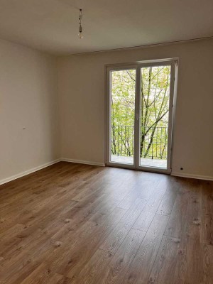 Zentrale 3-Zimmer-Wohnung mit 2 Balkonen