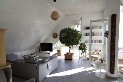 Top Moderne 4-Zimmer Studio Dachgeschosswohnung.