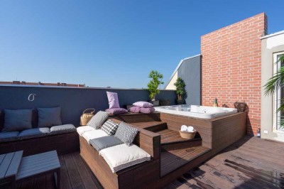 HERRLICHE PENTHOUSE WOHNUNG MIT AUFZUG, DACHTERRASSE MIT WHIRLPOOL NAHE SCHLOSSSTRASSE IN STEGLITZ!