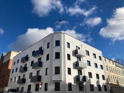 ERSTBEZUG: neue 2-Zimmer Wohnung im Zentrum von Hof, barrierefrei, Lift, Balkon, Einbauküche