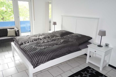 Gepflegte 1-Zimmer Wohnung für Einzelperson oder Paar keine WG mitten in Heidelberg modern möbliert