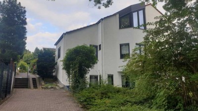 Architektonisch schöne Doppelhaushälfte