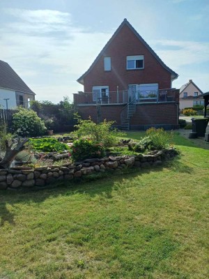 Provisionsfrei: großes modernisiertes Haus mit Teich und Garten