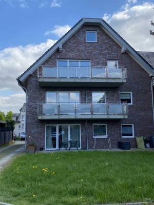 Freundliche und neuwertige 3,5-Raum-Wohnung mit gehobener Innenausstattung mit Balkon in Bedburg