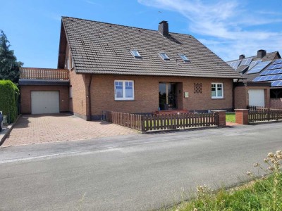 Freistehendes Einfamilienhaus mit Einliegerwohnung... in ruhiger Lage von  58730 Fröndenberg