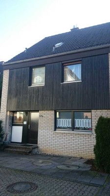 Ihr neues Zuhause: Älteres stadtnahes Reihenhaus sucht nette Bewohner