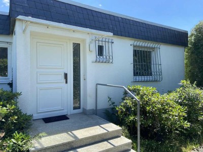 Provisionsfrei: Bad Homburg - Bungalow in ruhiger Lage mit großem Garten