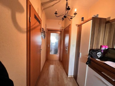 4-Zimmerwohnung im 1.OG/DG
Ortsrandlage in Berenbostel