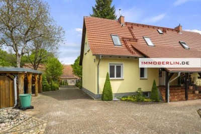 IMMOBERLIN.DE - Adrette Doppelhaushälfte mit idyllischem Südgarten & Nebengebäude