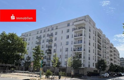 Frankfurt Niederrad: Helle und großzügig geschnittene Penthouse-Dreizimmerwohnung in urbaner Lage.