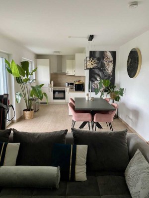 Helle 3-Zi.-EG-Garten-Wohnung mit EBK und großer Südterrasse -ab 1.11.25 von Privat