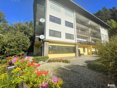 Seeblickwohnung mit Balkon in Seeboden - perfekt für Genießer!