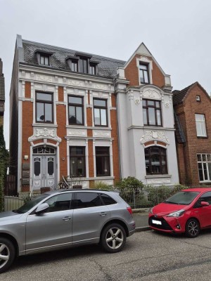 Gatermann Immobilien:  Schöne 4-Zimmer-Wohnung mit Balkon in Itzehoe, Nähe Innenstadt