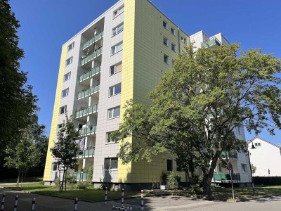 Renovierte 3 Zimmer im 1.Obergeschoss mit Balkon!