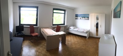 Ruhiges, helles möbliertes Appartement in verkehrsgünstiger Lage