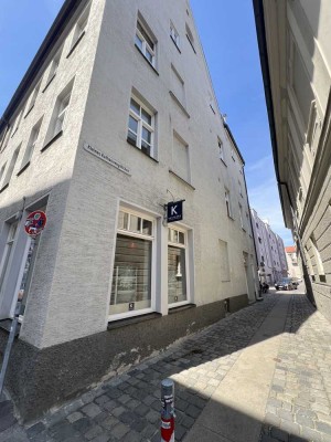 Denkmal trifft Design: 4-Zimmer-Maisonette mit Dachterrasse