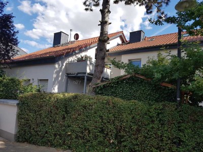 Gonsenheim Waldvillenlage. Ruhige 3 Zimmerwohnung mit Balkon in kleiner Wohnanlage