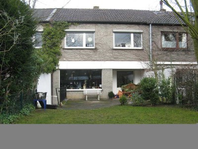 Einfamilien-Reihenhaus mit Garten und Garage                         *in besonders guter Lage*