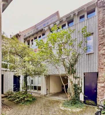 ARCHITEKTENWOHNUNG AN DER STADTMAUER, 30M VON DER ALB, BARRIEREFREI