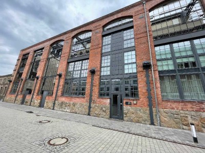 Großzügige 2-Zimmer-Wohnung mit Balkon und Parkett in Gohlis