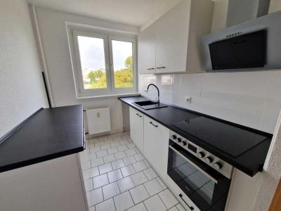 4-Zimmer-Wohnung mit Einbauküche zu vermieten