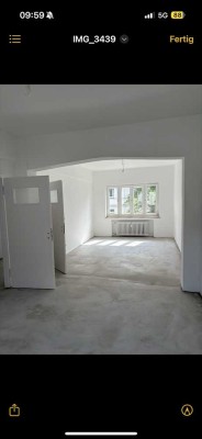 Großzügige 4-Zimmerwohnung mit 2 Badezimmern und Balkon