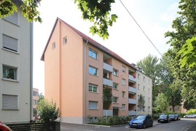modernisierte 2-Zimmer-Wohnung mit Balkon im Dichterviertel