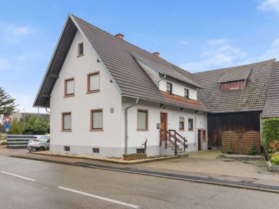 Charmantes Einfamilienhaus mit Scheune in Önsbach/Achern