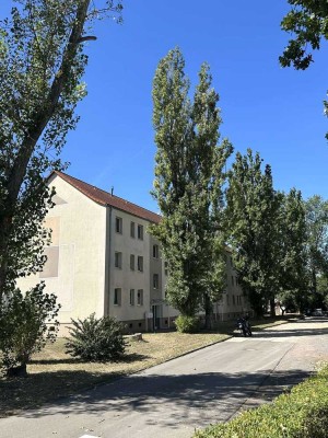 ++Frisch sanierte 3-Raumwohnung mit EBK++
