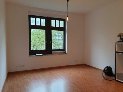 Nähe Rudolfplatz, Wohnküche und Schlafzimmer, Duschbad, Deckenhöhe 3,10m, Aufzug