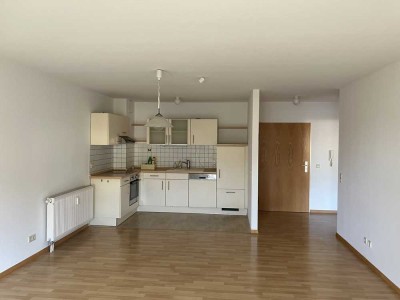 Helle 2-Zimmer-Wohnung mit Balkon und Garage in Bad Urach