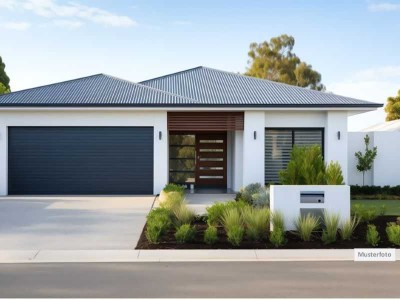 Einfamilienhaus mit Einliegerwohnung mit Garage in 94060 Pocking -
