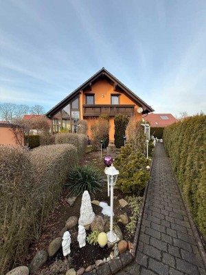 Charmantes Einfamilienhaus mit Wintergarten in Grumbach