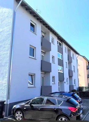 3-Zimmer-Wohnung mit ca. 85 m², zwei Balkonen, Tageslichtbad und Stellplatz in Bietigheim-Bissingen
