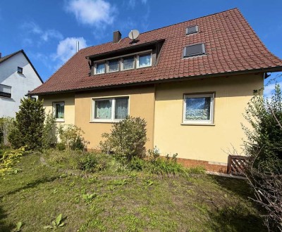 Gepflegtes 1-2 Familienhaus mit großzügigem Garten
