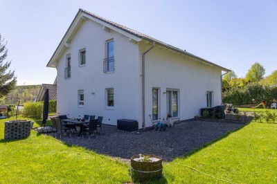 Einfamilienhaus mit Einliegerwohnung in Wenden