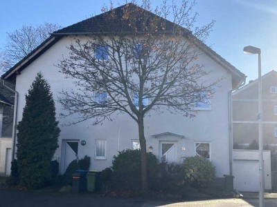 Doppelhaushälfte mit Garten, Garage, Kamin und mit neuer Heizung in ruhiger Lage Oberkassels