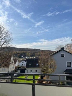 Gemütliche 2-Zimmer-Wohnung mit Balkon in ruhiger Lage und gute Autobahnanbindung!