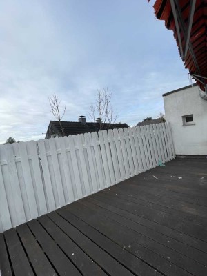 Schöner Erstbezug nach Renovierung, Terrasse und Garten, Gäste WC