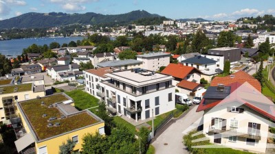 Erstbezugswohnung mit schönem Seeblick am prominenten Traunsee-Ostufer