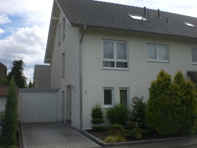 Hochwertige Doppelhaushälfte mit Luxusausstattung in Urfeld (Rheinnähe)