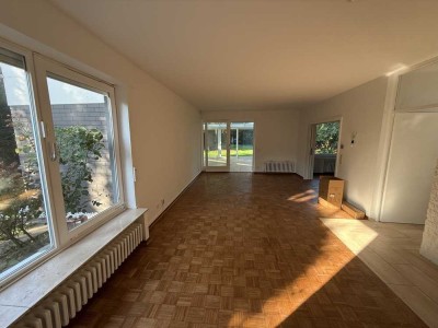 Einfamilienhaus mit 8,5 Zimmern und Garten in Wachtberg