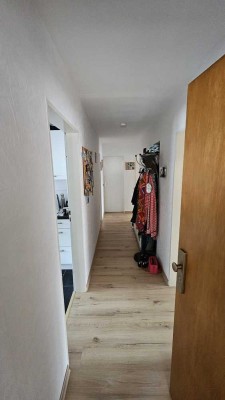 Schöne und modernisierte 3-Zimmer-Wohnung mit Balkon in Braubach