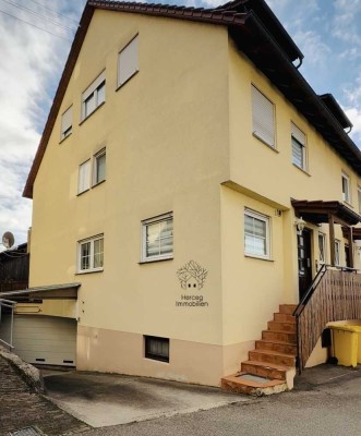 Attraktive Doppelhaushälfte in Höhenlage von Winnenden - mit Ausblick, großer Terrasse & Garage