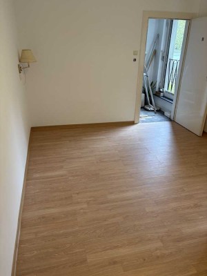 Zimmer/ Wohnung zur vermieten