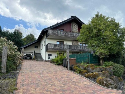 Freundliche 5,5-Zimmer-Wohnung mit Balkon, Garten und EBK in Irmtraut