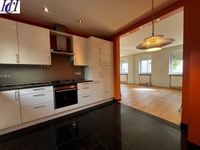 Kelkheim - Großzügige 3-Zimmer-Wohnung mit Kamin, Werkstatt und Lagerfläche