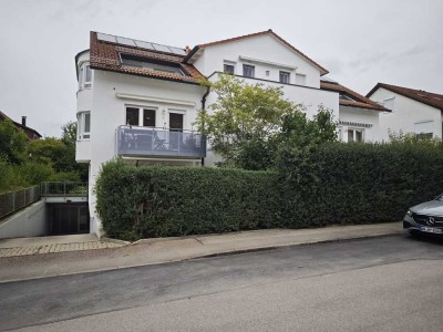 Exklusive 3-Raum-Wohnung mit Balkon und EBK in Herrenberg