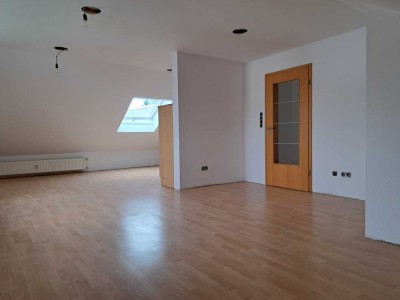 Helle 2-Zimmer Wohnung in Neuhof